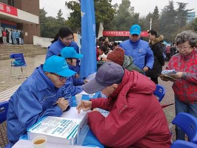 春雨中的守護者 社會經(jīng)濟咨詢服務的溫暖行動